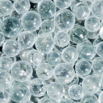 Sandblasting agent fine glass beads